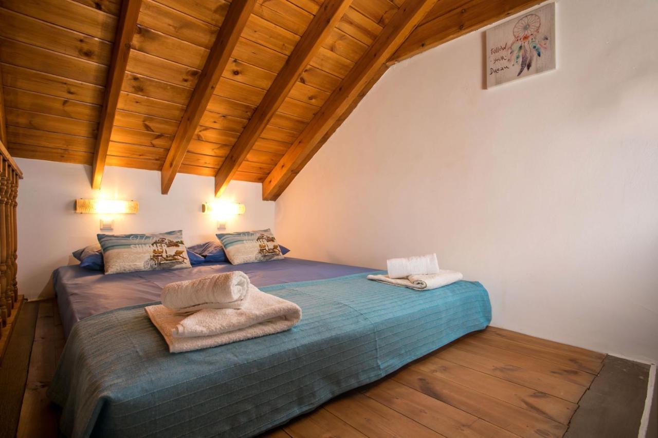 Anna'S House Apartment Chalki Town ภายนอก รูปภาพ