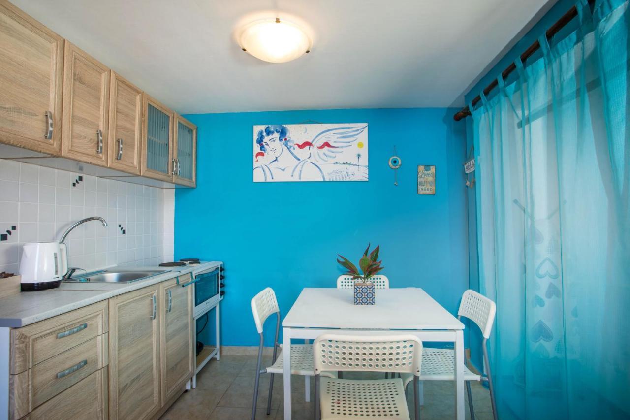 Anna'S House Apartment Chalki Town ภายนอก รูปภาพ